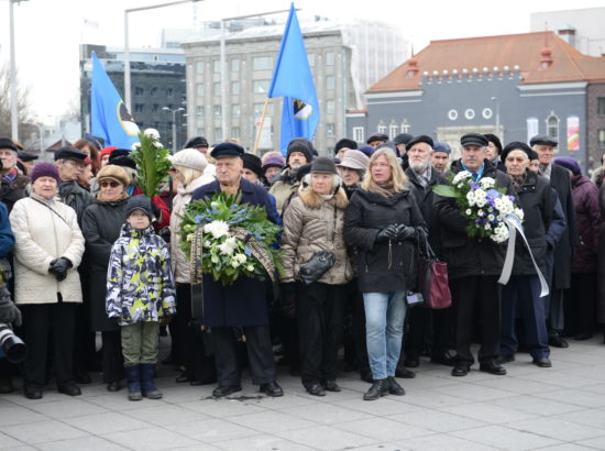 Küüditamise aastapäeva mälestusüritus Vabadussõja võidusamba juures